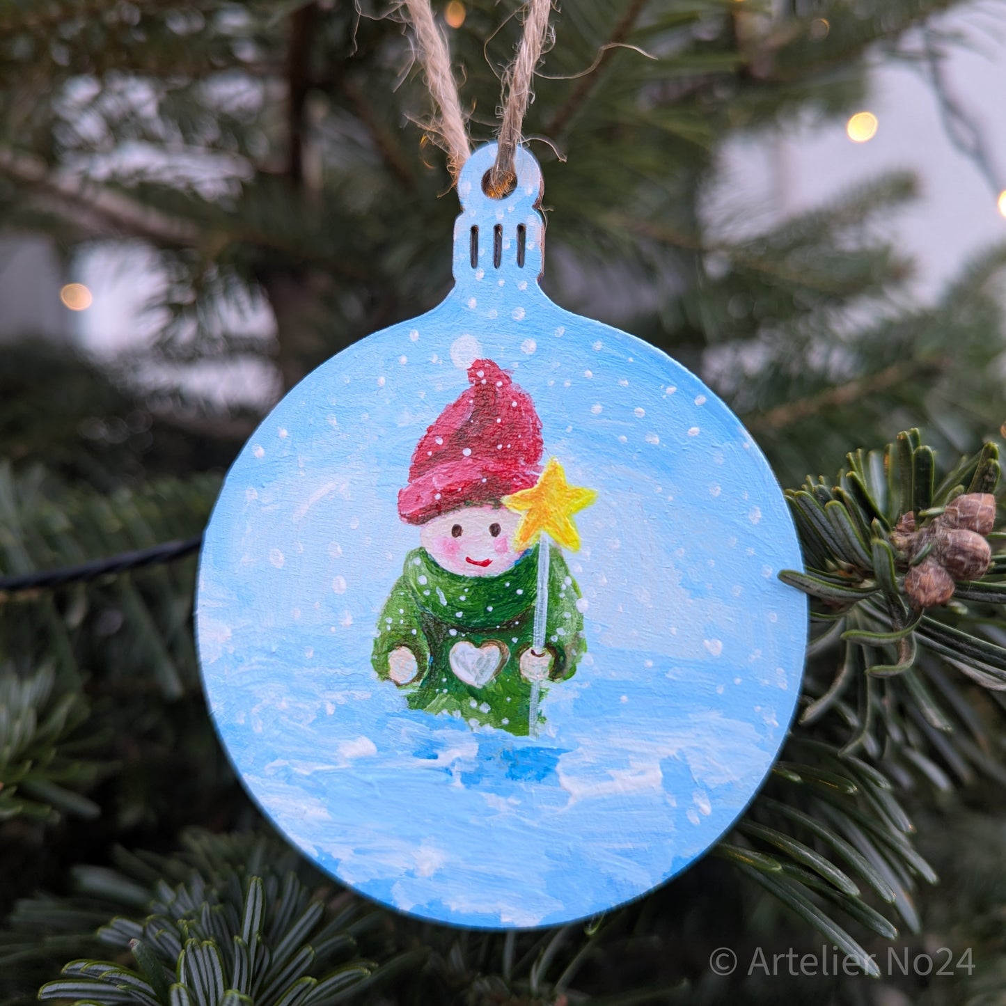 Handbemalte Weihnachtskugel aus Holz - XMKU02N6